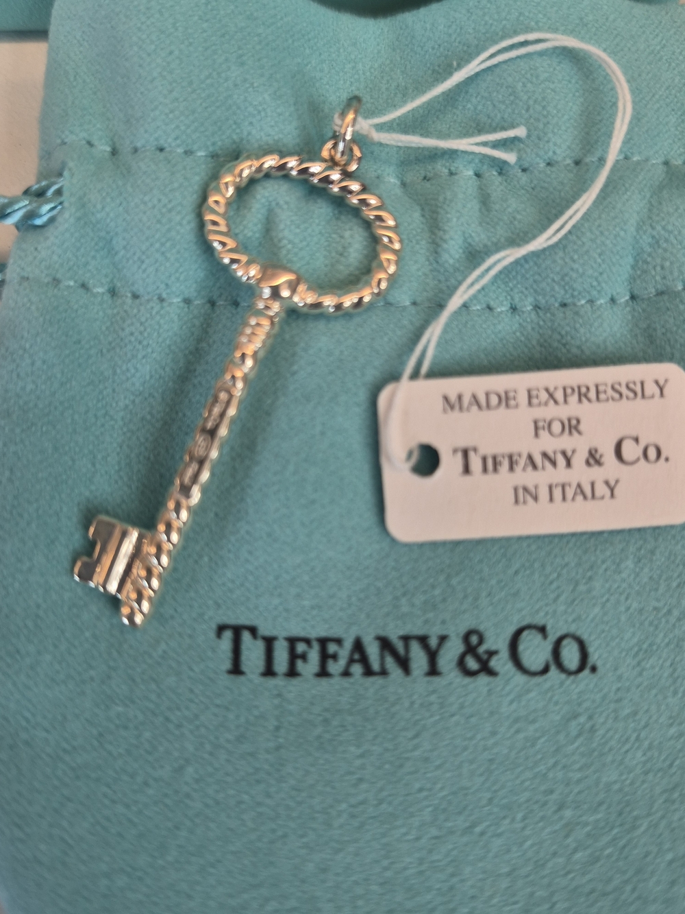 Tiffany & Co. Silver Twisted-Rope Key Pendant With Tiffany Blue Pouch & Box. NEW